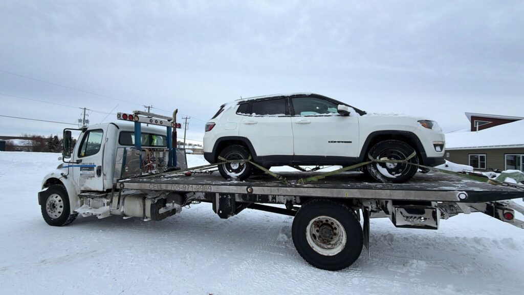 Emergency Vehicle Recovery in Thunder Bay